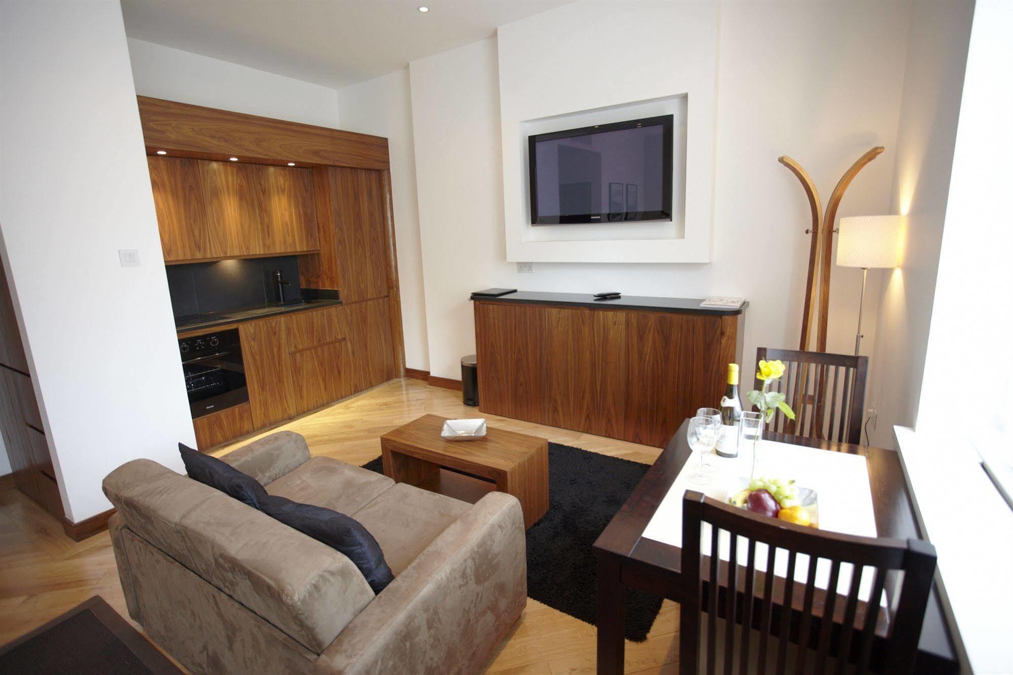 Apartahotel Presidential Kensington 4*